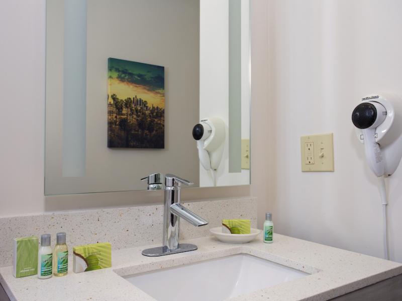 Guest Room Amenities Image