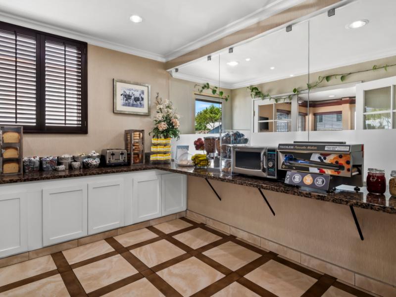 Complimentary Continental Breakfast daily