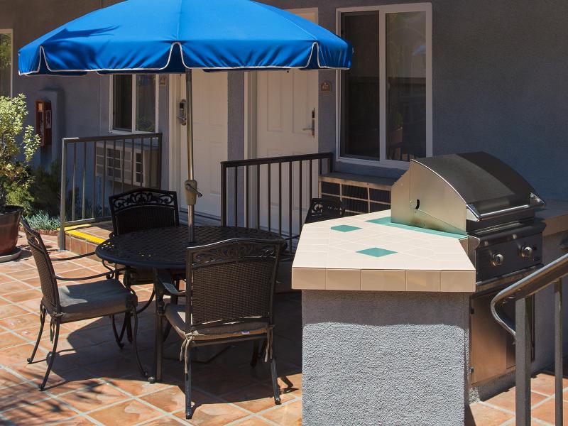 BBQ in the courtyard