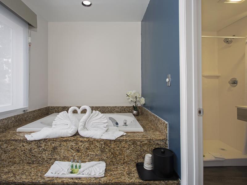 SureStay Santa Monica King room