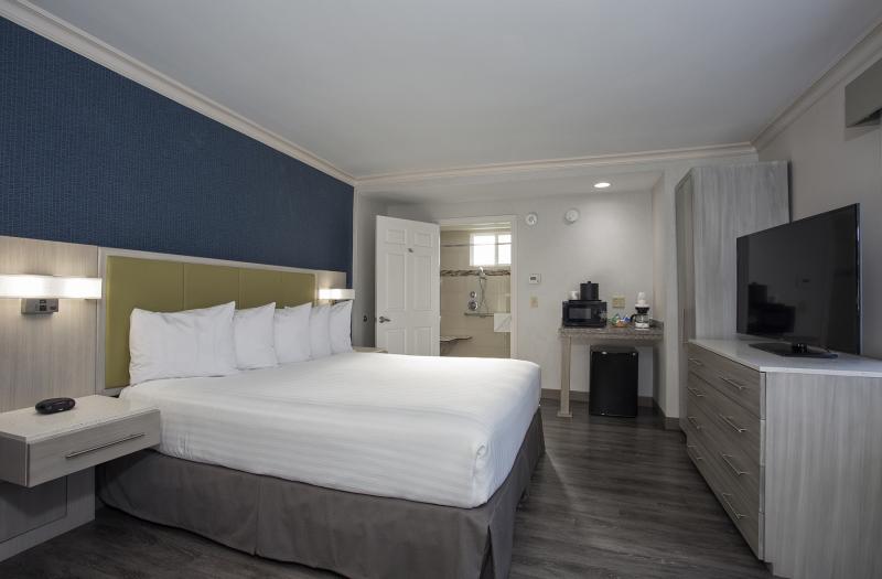 King Room in Santa Monica near the beach